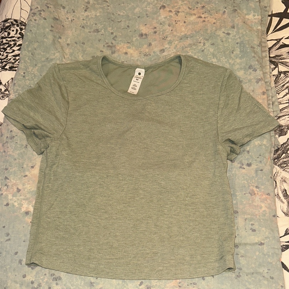 Yogalicious Sage Green Women's Short Sleeve Top